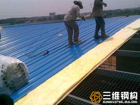 鋼結構廠房保溫棉墻面施工