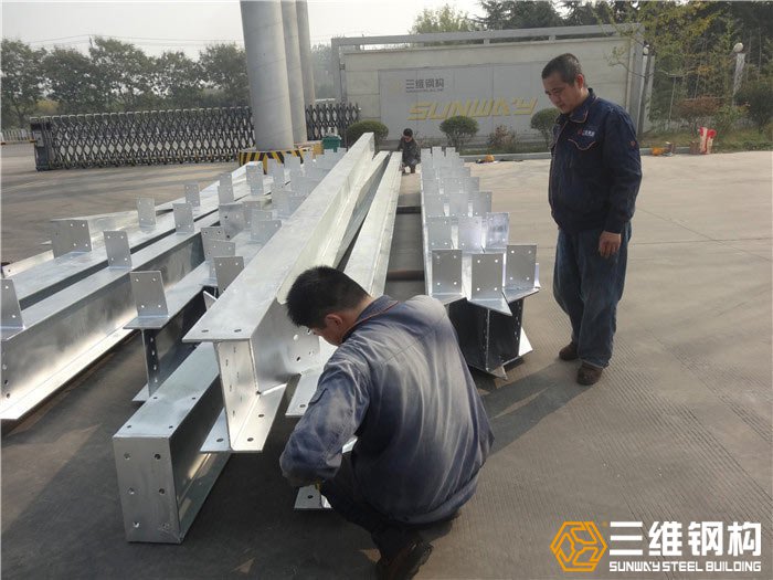 鋼結構廠房現場構件驗收和堆放